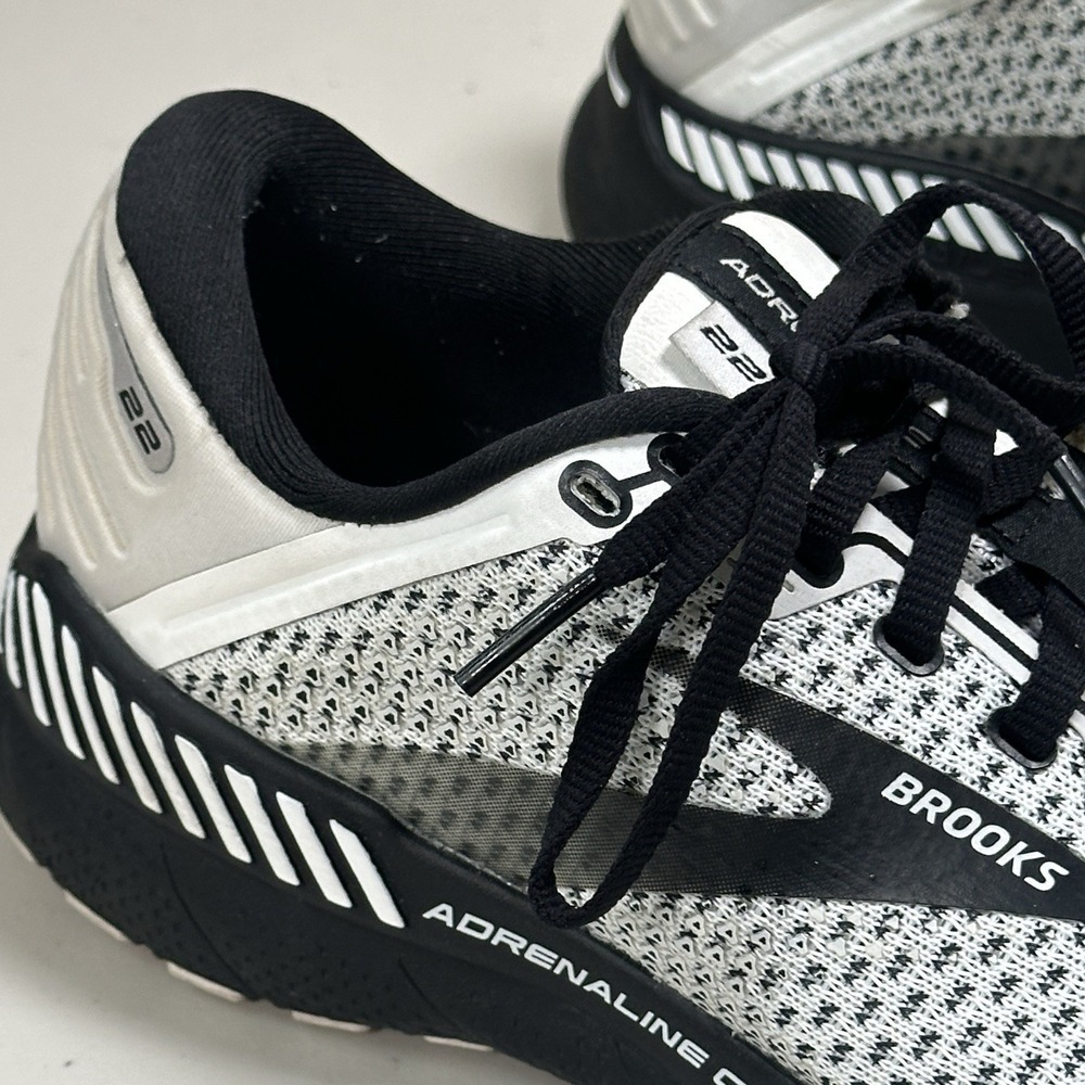 Brooks Adrenaline GTS 22 Womens Size 7.5 Running Shoes White Black 1203531B135 - Picture 3 of 16